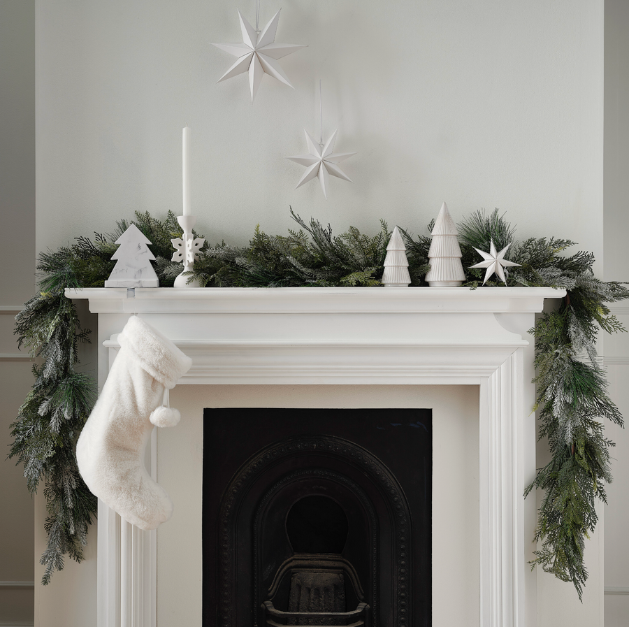 Snowy Foliage Christmas Garland