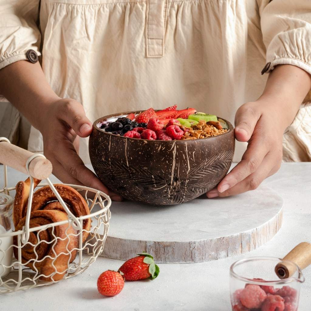 Coconut Bowl + Wooden Spoon : Leaf